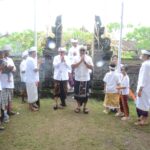 Ketua DPRD Bali Hadiri Upacara Ngewangun Karya Pura Padang Aji Karangasem