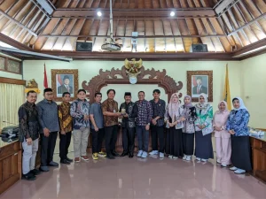 Ahli Muda Sekretariat DPRD Bali Menerima Kunjungan Kerja DPRD Barito Kuala