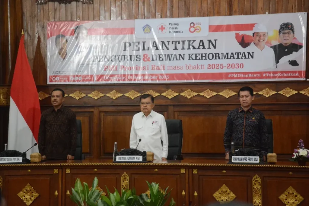 Pimpinan DPRD Provinsi Bali yang diwakili oleh Ketua Komisi IV DPRD Provinsi Bali Nyoman Suwirt